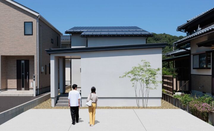 ノークホームズ株式会社　間口の狭さを感じさせない開放感のある1.5階建て